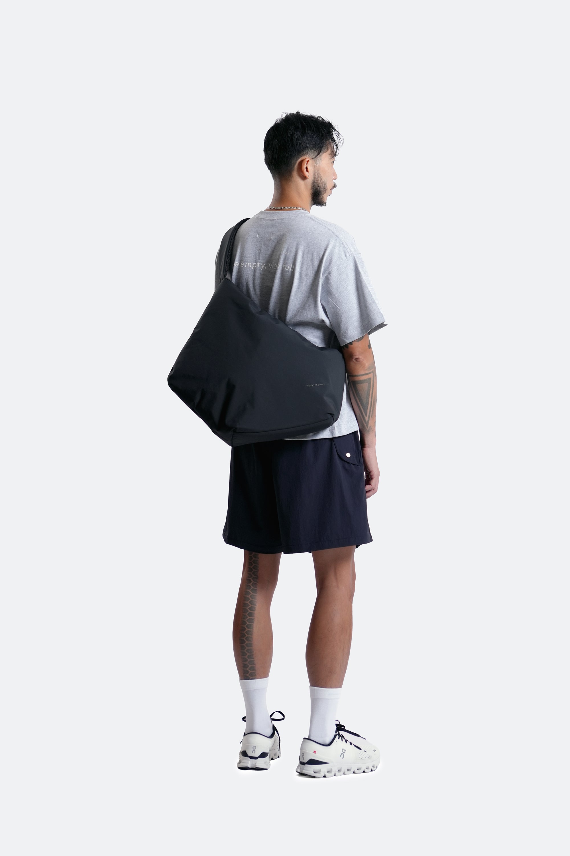 asymmetric padded bag - matte black