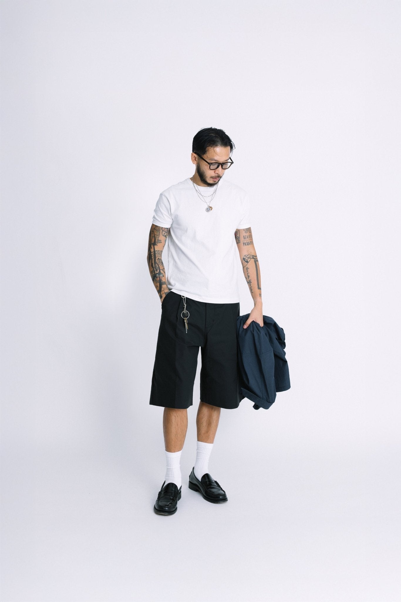 (empty) manual co. pleated bermuda shorts/ black - GROGROCERY